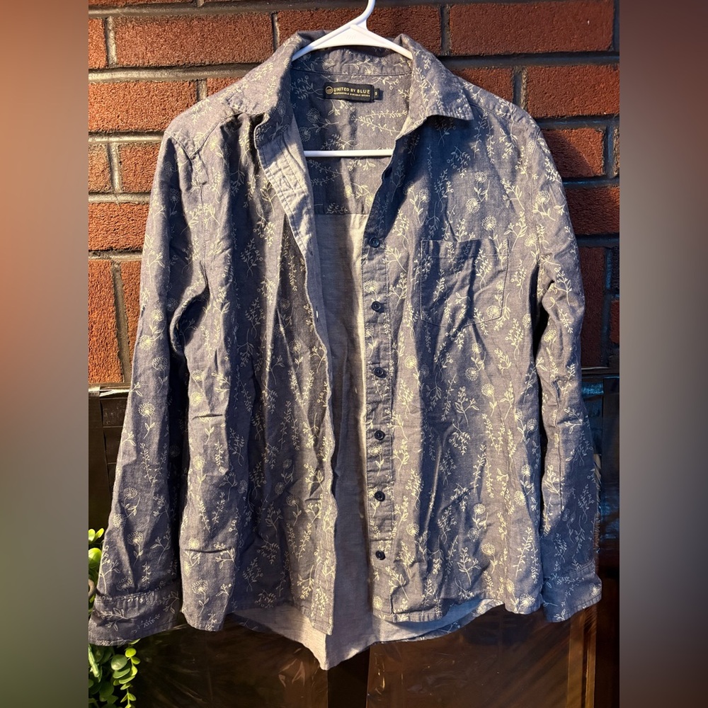 Eco friendly United By Blue Floral Chambray Button-Down Shirt | Women’s Small